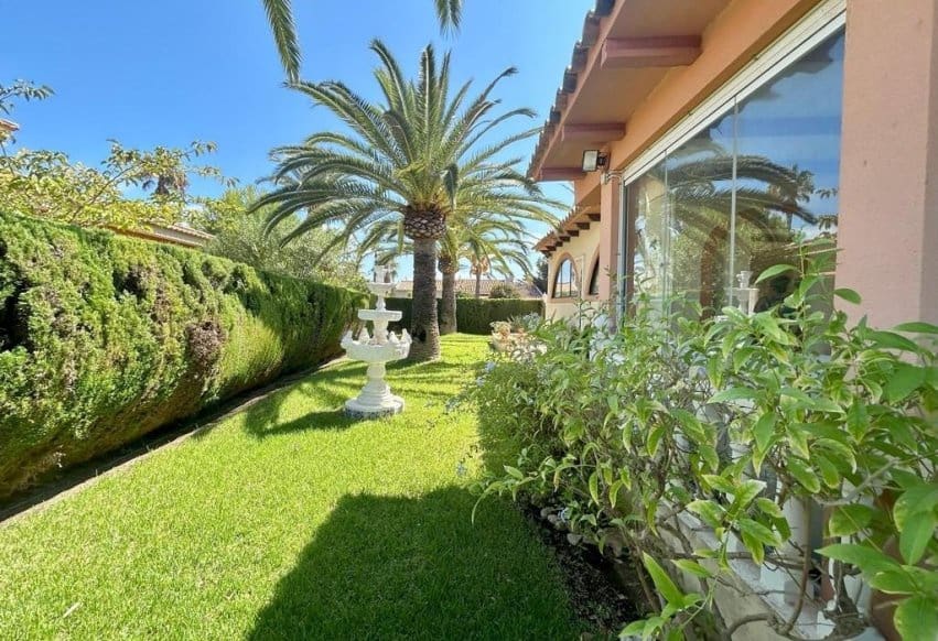 3 sypialnia Willa na sprzedaż w Orihuela Costa z basenem - 790 000 € (Ref: 9278609)