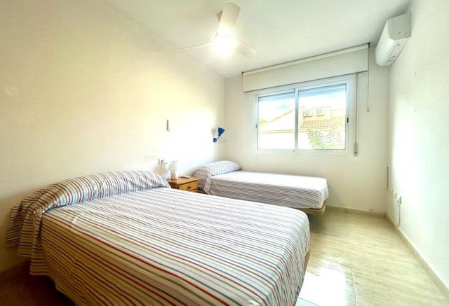 3 sypialnia Dom na sprzedaż w Dehesa de Campoamor, Orihuela z garażem - 355 000 € (Ref: 9278610)