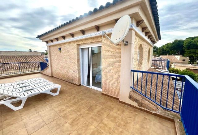 3 sypialnia Dom na sprzedaż w Dehesa de Campoamor, Orihuela z garażem - 355 000 € (Ref: 9278610)