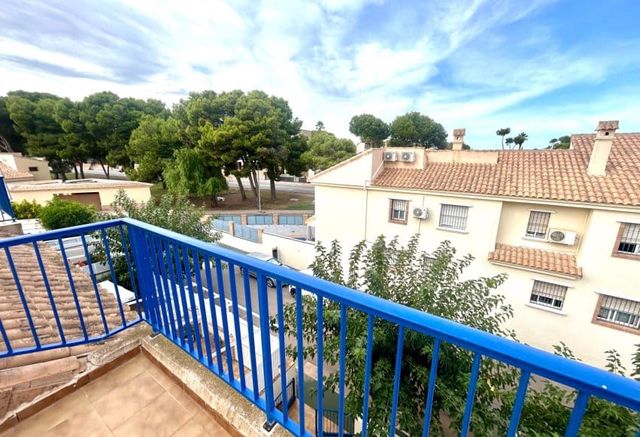 3 sypialnia Dom na sprzedaż w Dehesa de Campoamor, Orihuela z garażem - 355 000 € (Ref: 9278610)