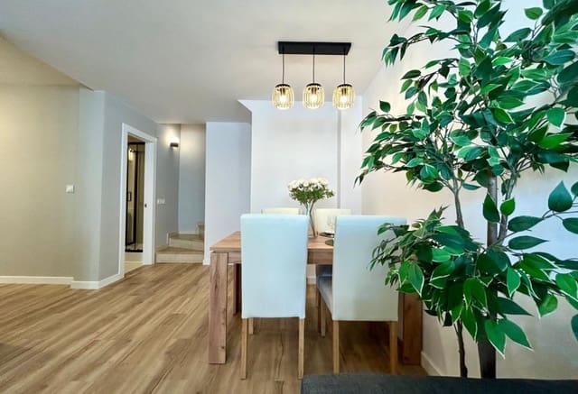 Apartamento de 3 habitaciones en Los Balcones - Los Altos, Orihuela en venta con piscina - 288.000 € (Ref: 9278611)