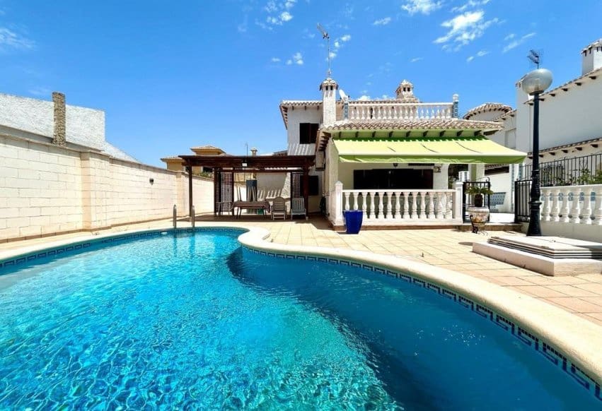 4 soverom Villa til salgs i La Zenia med svømmebasseng - € 585 000 (Ref: 9278612)