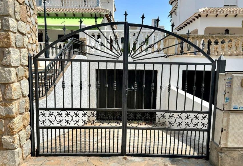 4 soverom Villa til salgs i La Zenia med svømmebasseng - € 585 000 (Ref: 9278612)