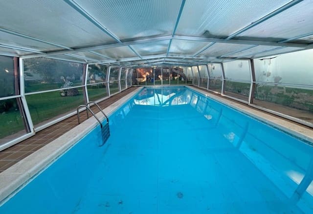 3 bedroom Villa for sale in Dehesa de Campoamor, Orihuela with pool - € 985,000 (Ref: 9278615)