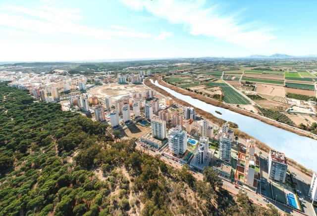 2 sovrum Takvåning till salu i Puerto Deportivo, Guardamar del Segura med pool - 449 000 € (Ref: 9278633)