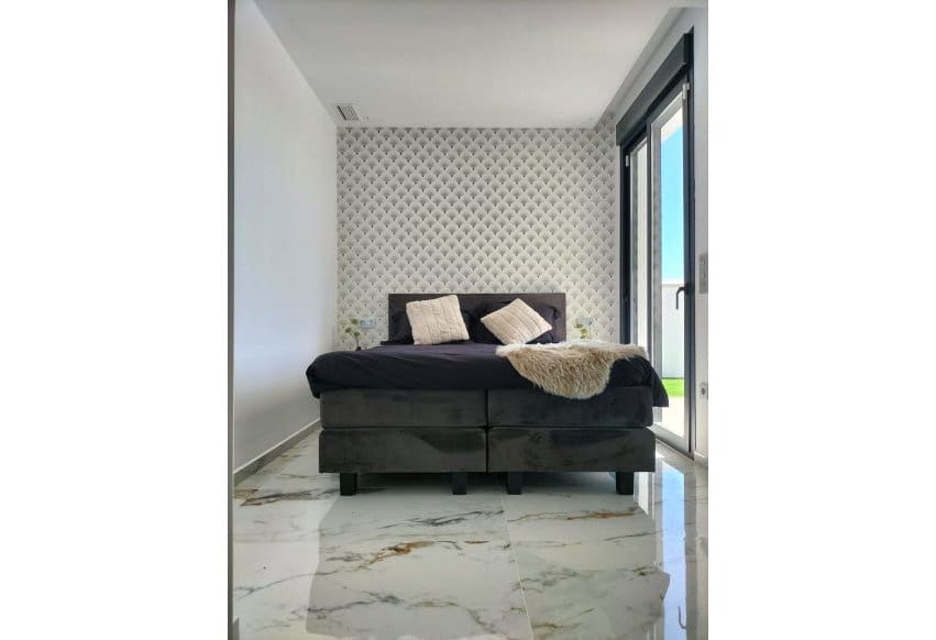 3 bedroom Villa for sale in Pilar de la Horadada with pool - € 460,000 (Ref: 9278644)