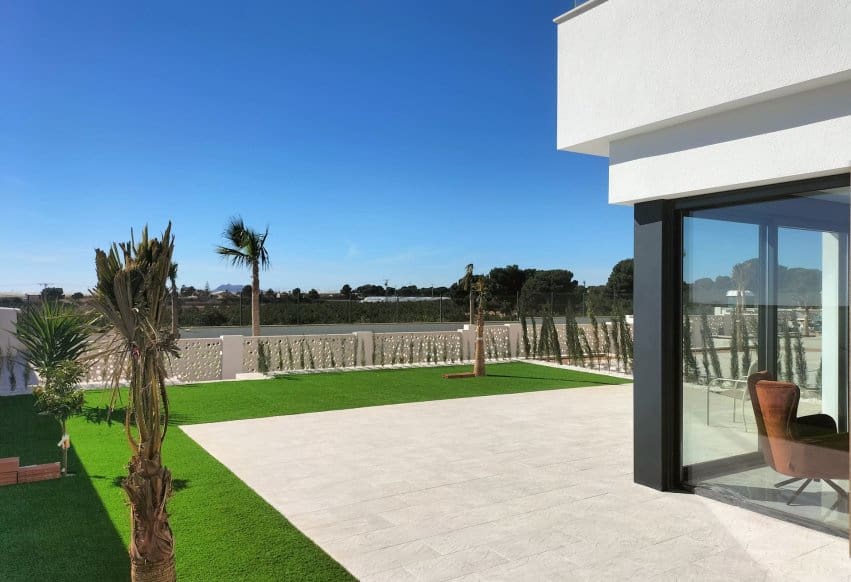3 bedroom Villa for sale in Pilar de la Horadada with pool - € 460,000 (Ref: 9278644)