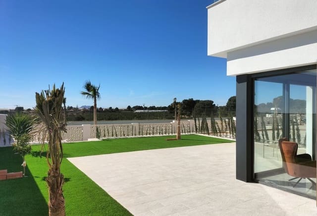 3 Zimmer Villa zu verkaufen in Pinar de Campoverde, Pilar de la Horadada mit Pool - 460.000 € (Ref: 9278644)