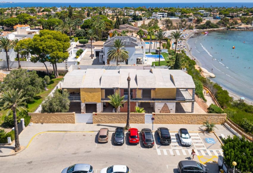 Chalet de 8 habitaciones en Cabo Roig en venta con piscina garaje - 2.400.000 € (Ref: 9278658)