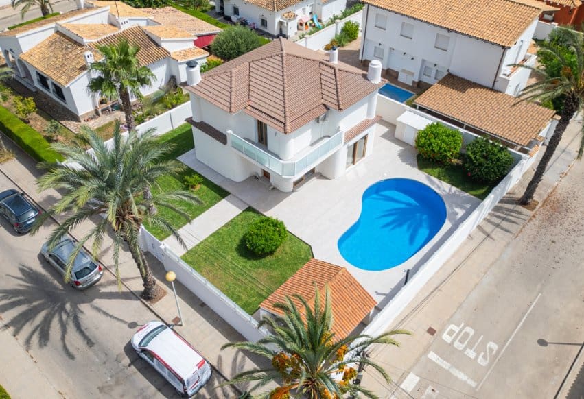 3 chambre Villa/Maison à vendre à Cabo Roig avec piscine - 1 400 000 € (Ref: 9278659)