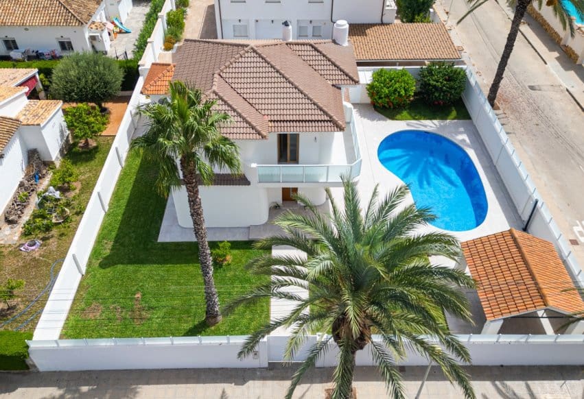 3 chambre Villa/Maison à vendre à Cabo Roig avec piscine - 1 400 000 € (Ref: 9278659)