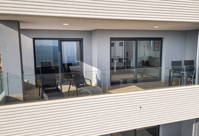 2 slaapkamer Appartement te koop in Punta Prima, Orihuela met zwembad garage - € 559.000 (Ref: 9278660)