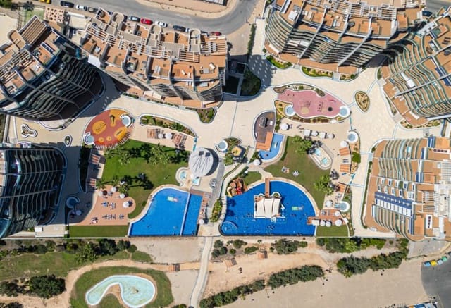 3 chambre Penthouse à vendre à Punta Prima, Orihuela avec piscine garage - 810 000 € (Ref: 9278661)