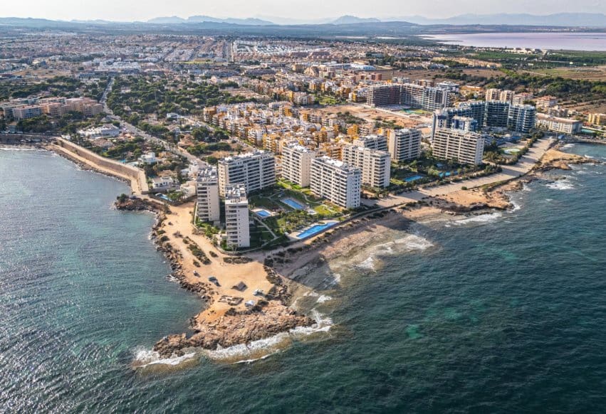 2 bedroom Apartment for sale in Orihuela Costa with pool garage - € 529,000 (Ref: 9278663)