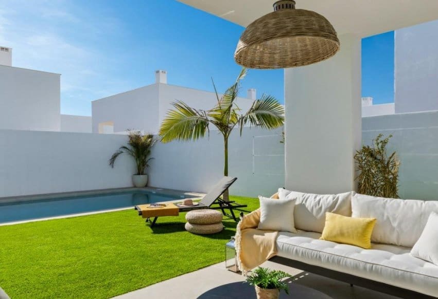 3 bedroom Villa for sale in Mar de Cristal with pool - € 549,000 (Ref: 9293622)