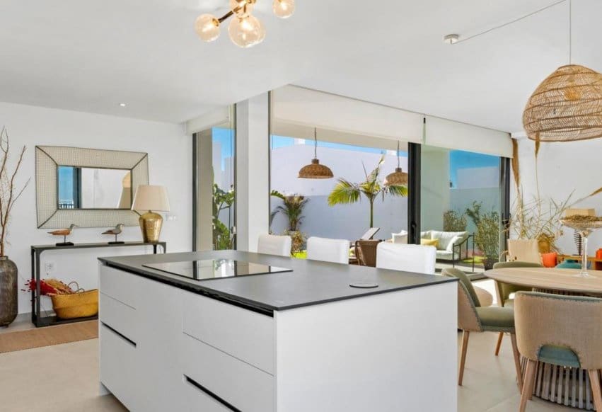 3 bedroom Villa for sale in Mar de Cristal with pool - € 549,000 (Ref: 9293622)