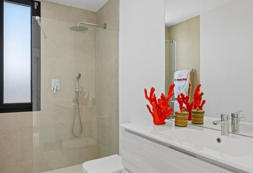 3 bedroom Villa for sale in Mar de Cristal with pool - € 549,000 (Ref: 9293622)