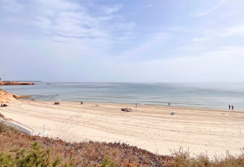 3 chambre Bungalow à vendre à Torre de la Horadada avec piscine - 395 000 € (Ref: 9293623)