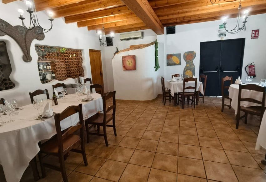 5 bedroom Commercial for sale in Alicante / Alacant city - € 690,000 (Ref: 9293626)