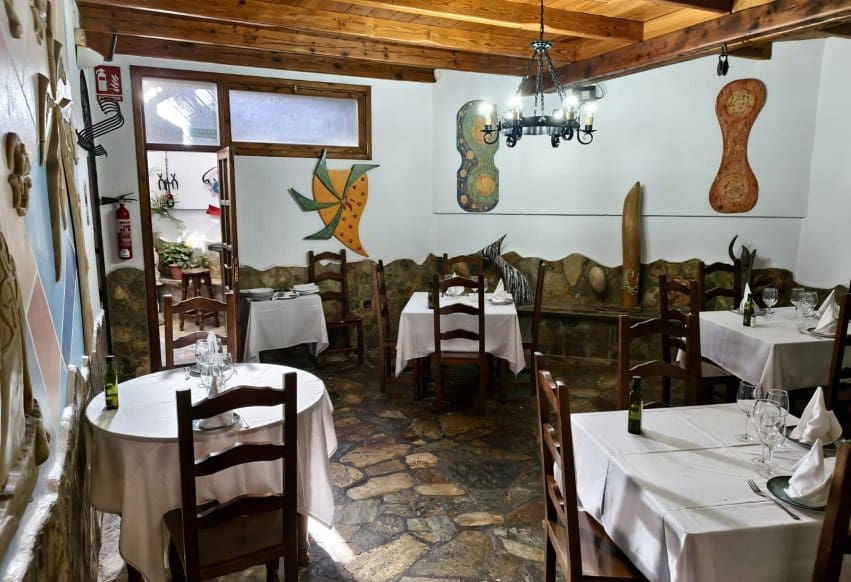 5 bedroom Commercial for sale in Alicante / Alacant city - € 690,000 (Ref: 9293626)