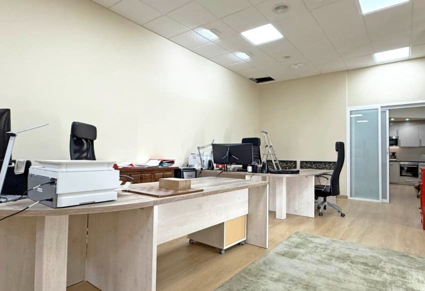 1 camera da letto Commerciale in vendita in Torrevieja - 165.000 € (Rif: 9293627)