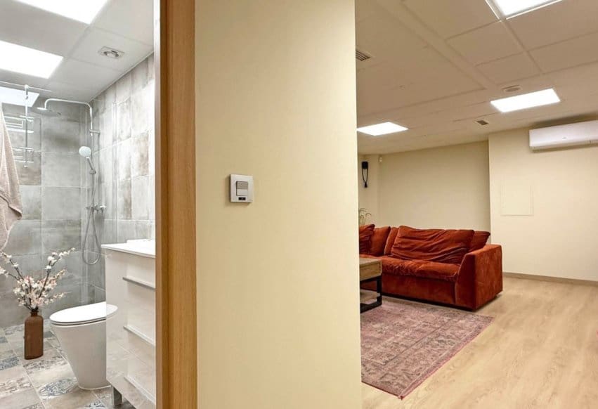 1 camera da letto Commerciale in vendita in Torrevieja - 165.000 € (Rif: 9293627)