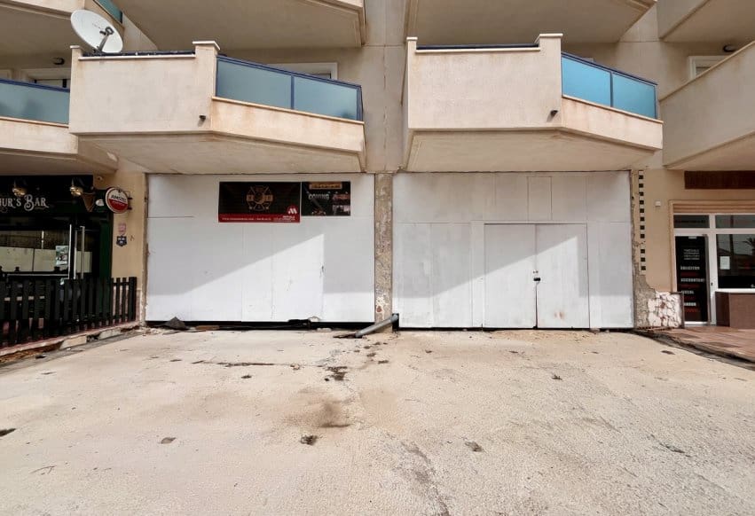 Erhverv til salg i La Zenia - € 399.950 (Ref: 9293631)