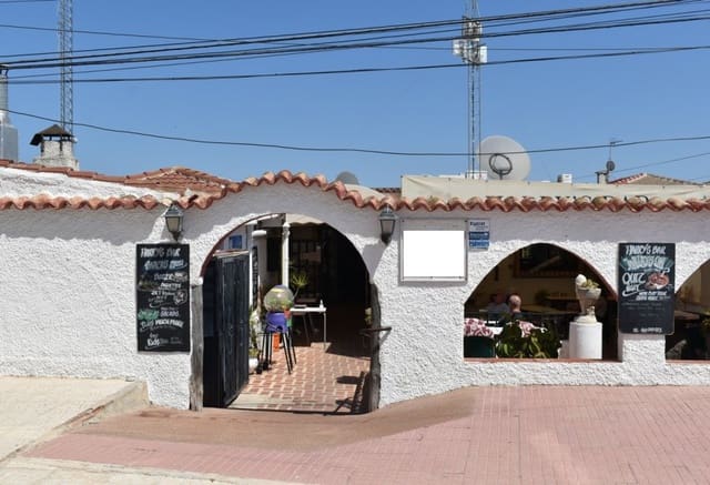 Commercial for sale in Ciudad Quesada, Rojales - € 399,000 (Ref: 9293633)