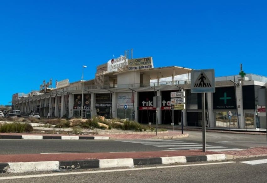 Commercieel te koop in Ciudad Quesada - € 179.950 (Ref: 9293635)