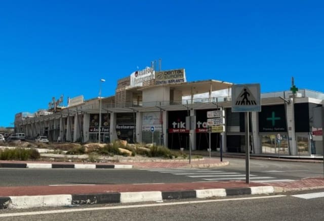 Commercial for sale in Ciudad Quesada, Rojales - € 179,950 (Ref: 9293635)