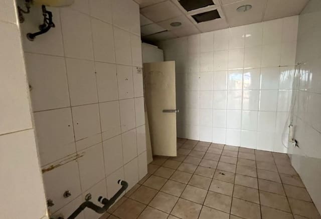 Commercial for sale in Ciudad Quesada, Rojales - € 179,950 (Ref: 9293635)