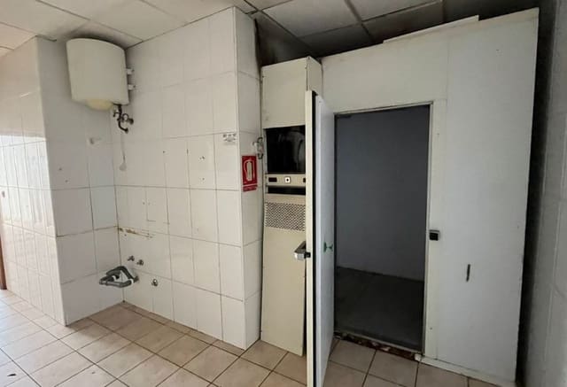 Commercial for sale in Ciudad Quesada, Rojales - € 179,950 (Ref: 9293635)