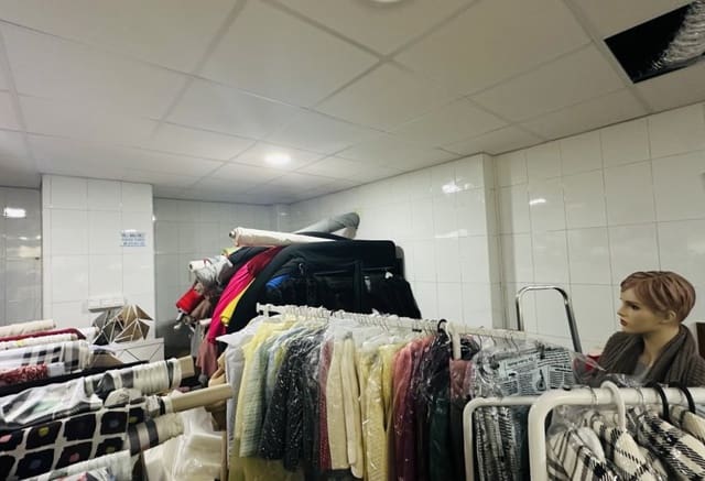 Commercial for sale in El Molino, Torrevieja - € 260,000 (Ref: 9293636)