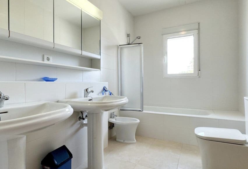 7 soverom Villa til salgs i La Zenia med svømmebasseng - € 899 000 (Ref: 9293641)