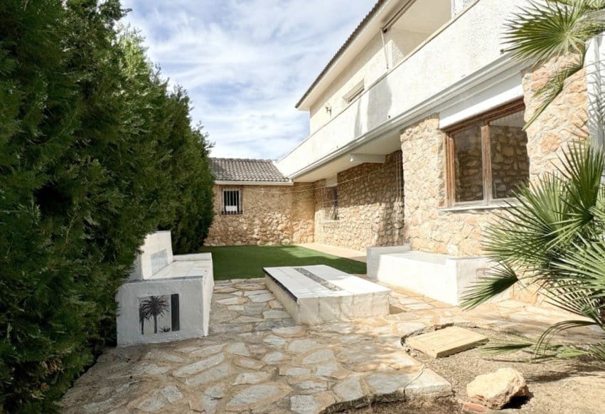 7 soverom Villa til salgs i La Zenia med svømmebasseng - € 899 000 (Ref: 9293641)