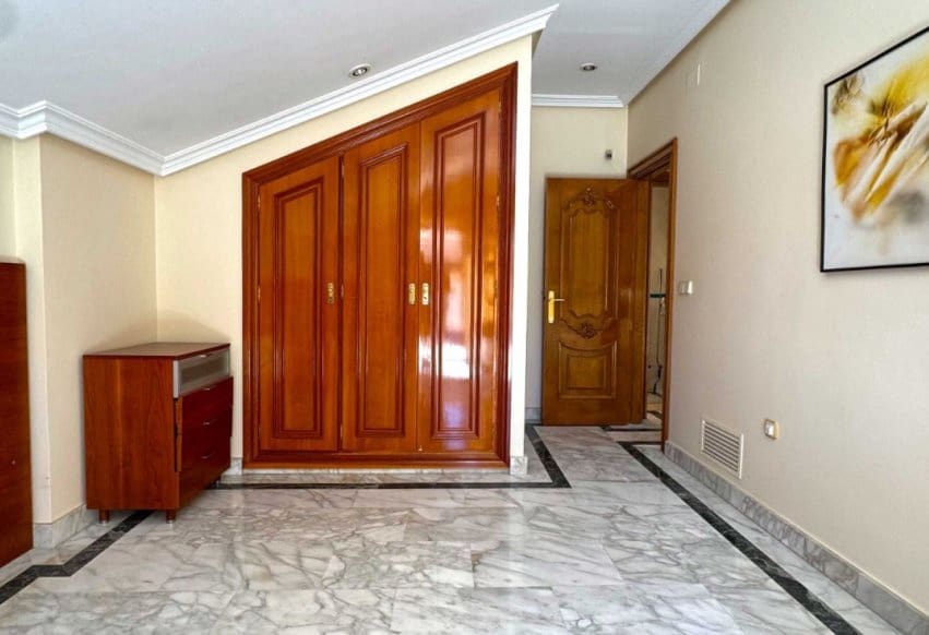 6 bedroom Apartment for sale in San Pedro del Pinatar - € 415,000 (Ref: 9293642)