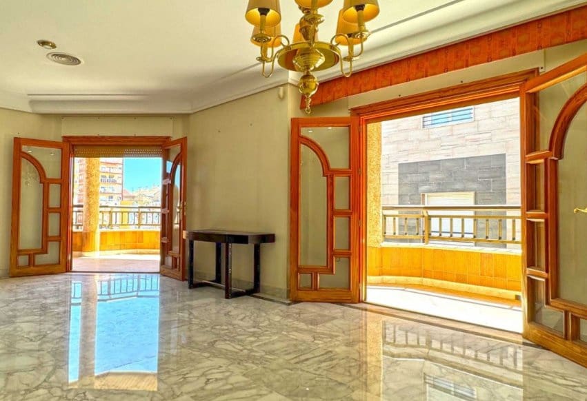 6 bedroom Apartment for sale in San Pedro del Pinatar - € 415,000 (Ref: 9293642)