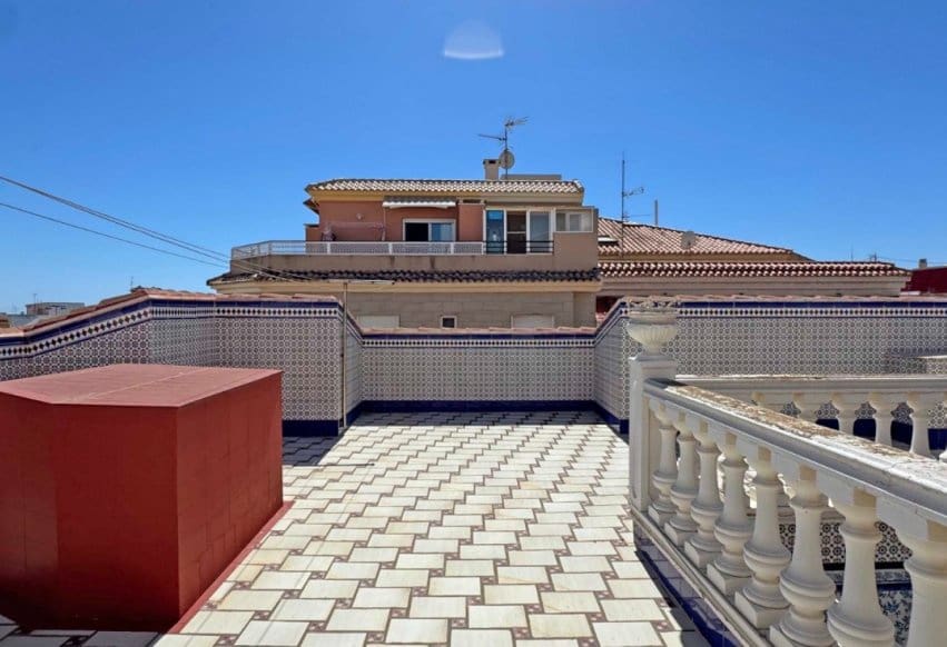 6 bedroom Apartment for sale in San Pedro del Pinatar - € 415,000 (Ref: 9293642)