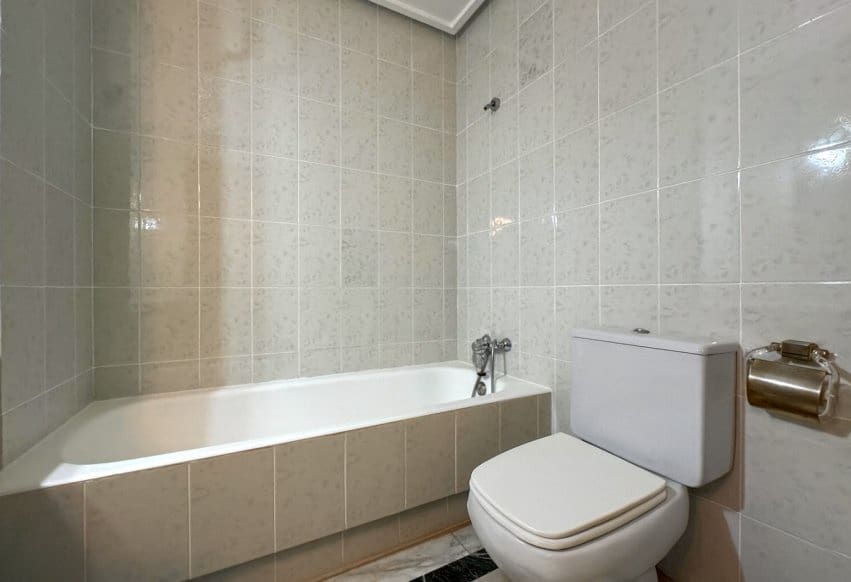 6 bedroom Apartment for sale in San Pedro del Pinatar - € 415,000 (Ref: 9293642)