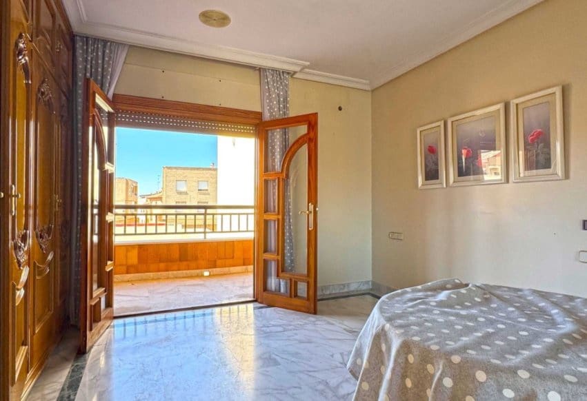 6 bedroom Apartment for sale in San Pedro del Pinatar - € 415,000 (Ref: 9293642)