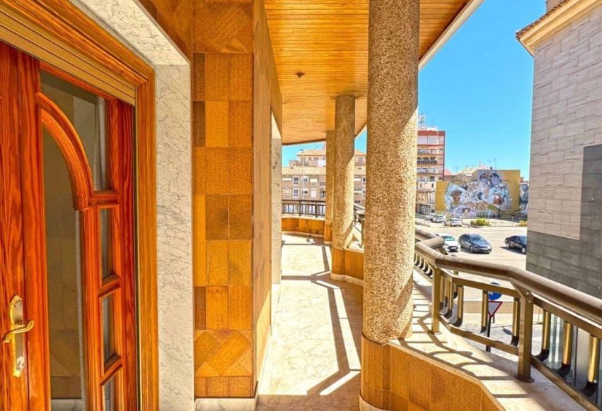 6 bedroom Apartment for sale in San Pedro del Pinatar - € 415,000 (Ref: 9293642)