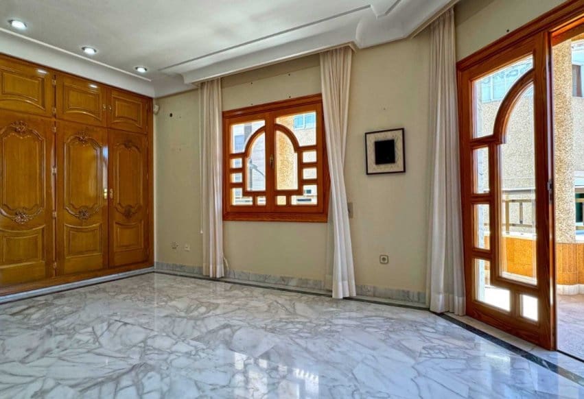 6 bedroom Apartment for sale in San Pedro del Pinatar - € 415,000 (Ref: 9293642)