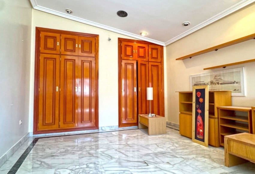 6 bedroom Apartment for sale in San Pedro del Pinatar - € 415,000 (Ref: 9293642)