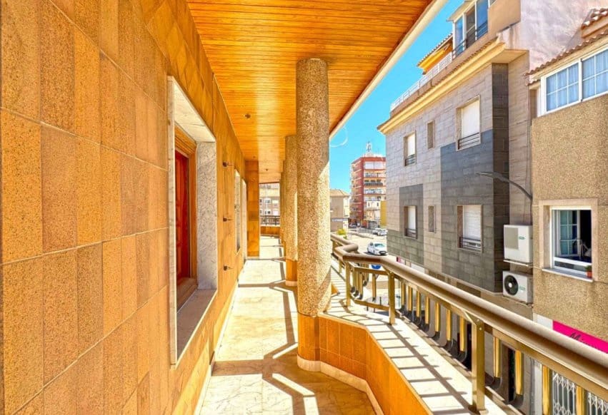 6 bedroom Apartment for sale in San Pedro del Pinatar - € 415,000 (Ref: 9293642)