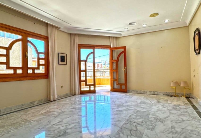 6 bedroom Apartment for sale in San Pedro del Pinatar - € 415,000 (Ref: 9293642)