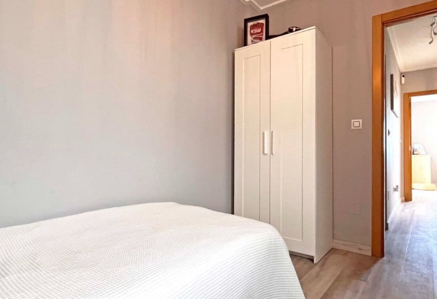 3 slaapkamer Appartement te koop in Torrevieja met zwembad - € 299.000 (Ref: 9293643)