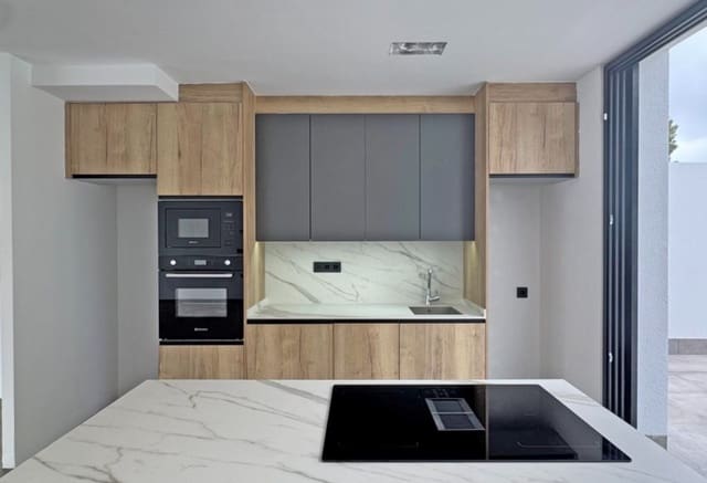 4 bedroom Villa for sale in Los Balcones - Los Altos, Torrevieja with pool - € 495,000 (Ref: 9293645)