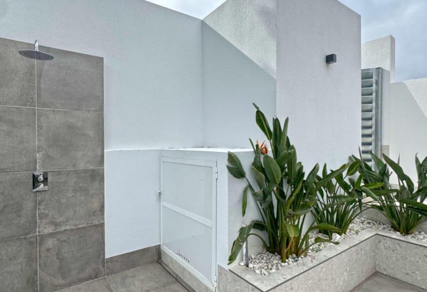 4 bedroom Villa for sale in Torrevieja with pool - € 495,000 (Ref: 9293645)