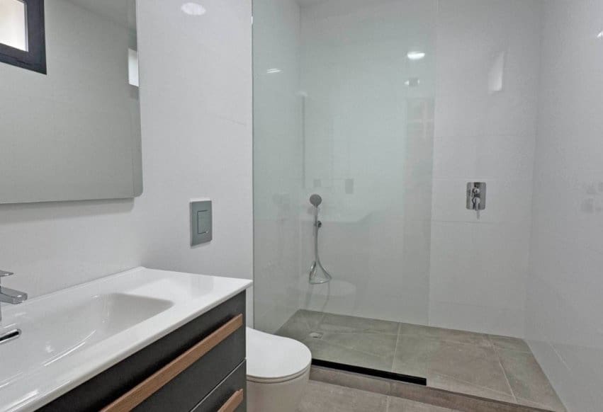 4 bedroom Villa for sale in Torrevieja with pool - € 495,000 (Ref: 9293645)