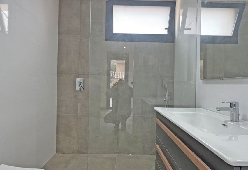 4 bedroom Villa for sale in Torrevieja with pool - € 495,000 (Ref: 9293645)